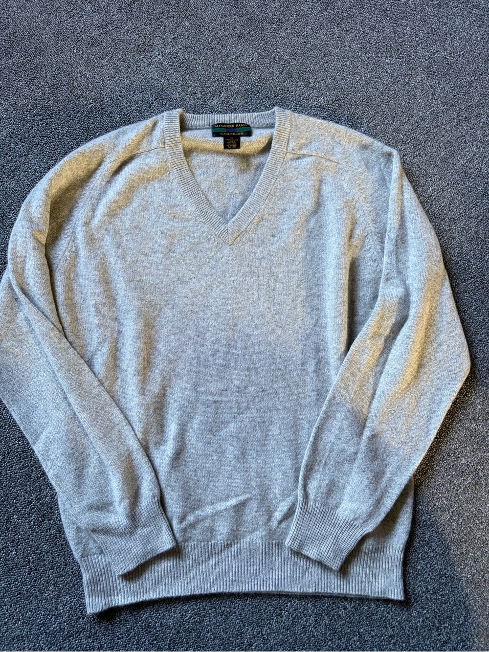 Vintage Men's Light Gray V-Neck Sweater - Classic Style 100% Cashmere Size MED
